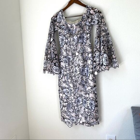 PASDUCHAS Ivy Grove Floral Bell Sleeve Off the Shoulder Midi Dress - Picture 13 of 14